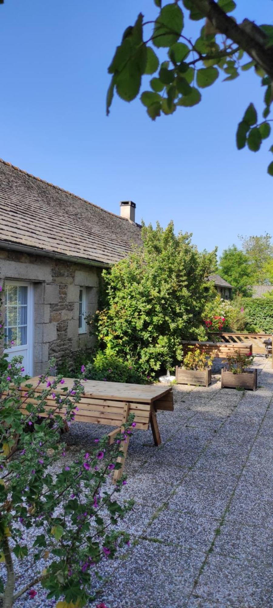 Holiday home - Les Pivoines - Les Jardins De Kerellec - 20min De La 4 A 6 Personnes Terrasse Jacuzzi Plouvorn
