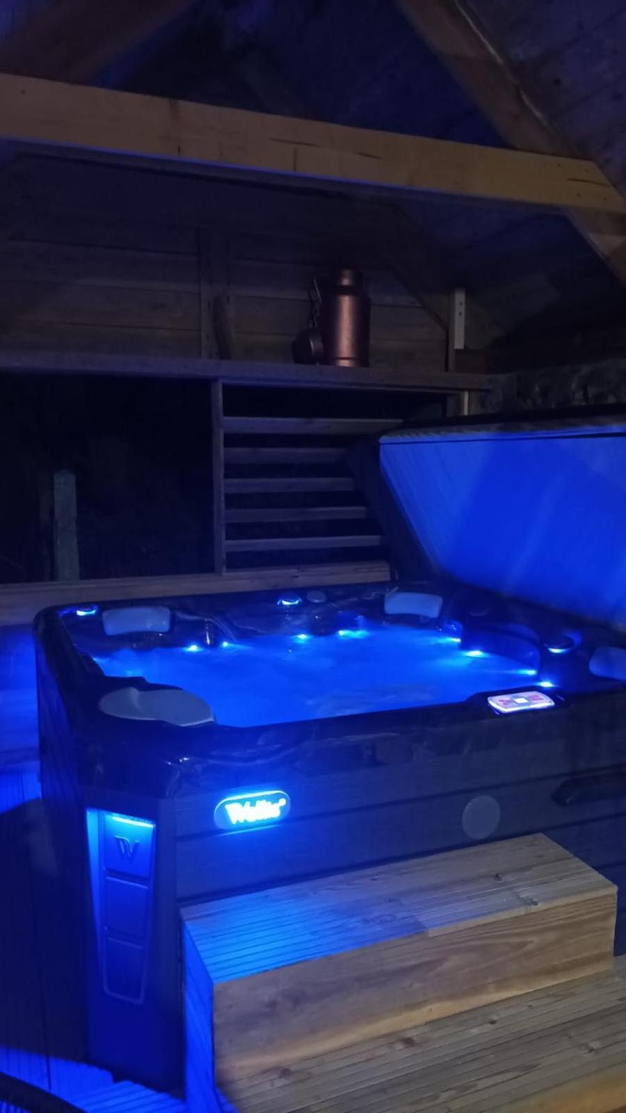 Holiday home - Les Pivoines - Les Jardins De Kerellec - 20min De La 4 A 6 Personnes Terrasse Jacuzzi